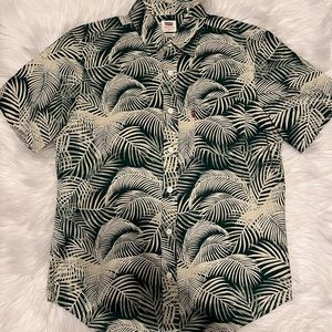 Levis button up size small